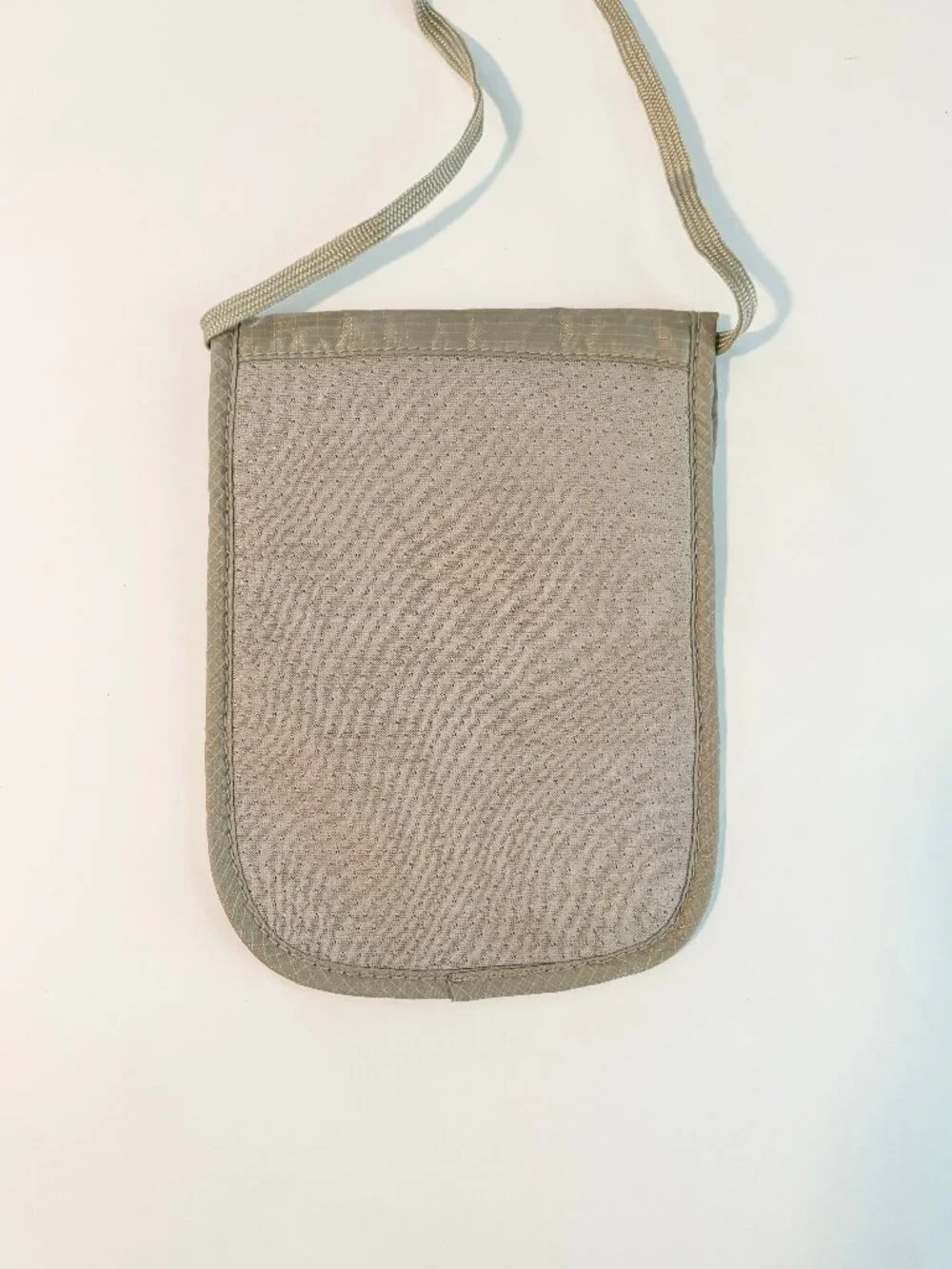 Eagle Creek travel neck wallet